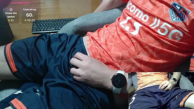 Yasu2000 live sex cam