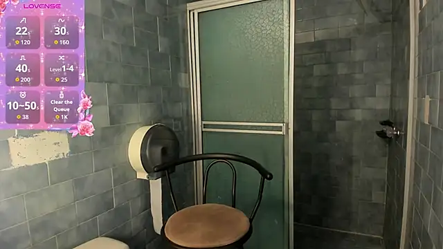 Adrian_Volt live sex cam