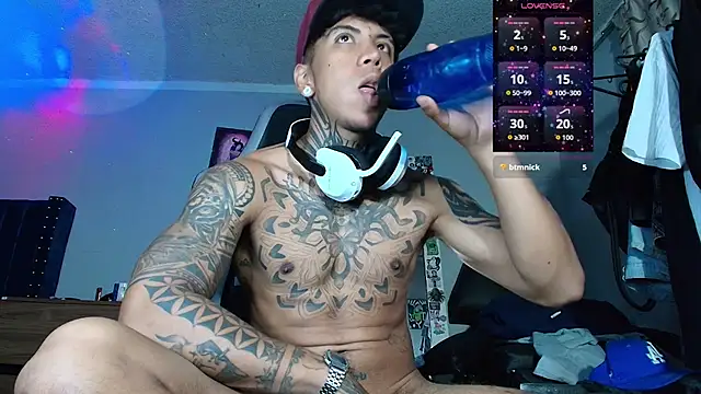 Nickhot0609 live sex cam