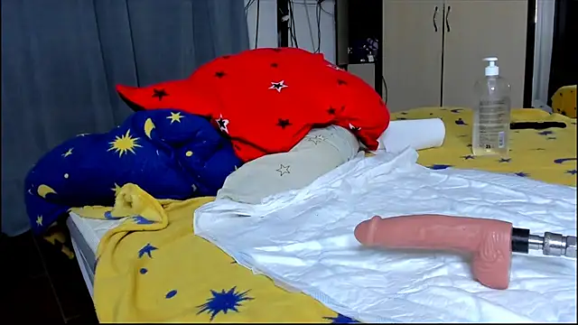 cindybbwsquirt live sex cam