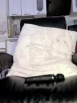 Adelina0001 live sex cam