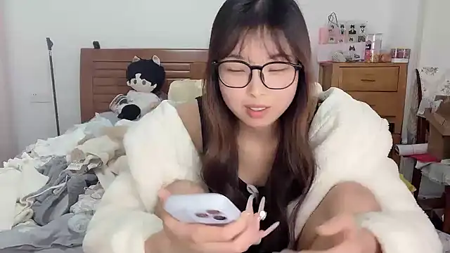 Akong11 live sex cam