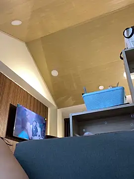 DaphneUwu live sex cam