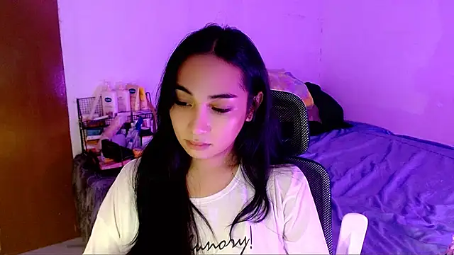 SweetLilly_18 live sex cam