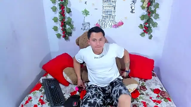 NataliaAndJulliam live sex cam