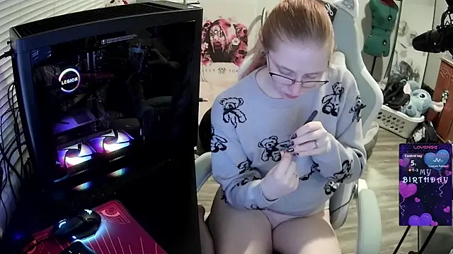 LilyFoxxx live sex cam