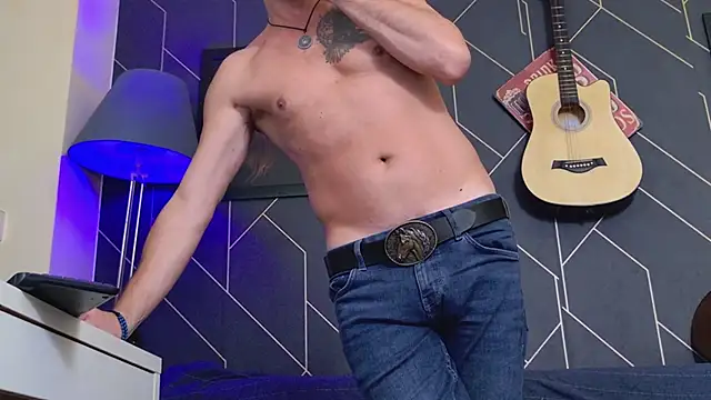 ChrisKox live sex cam