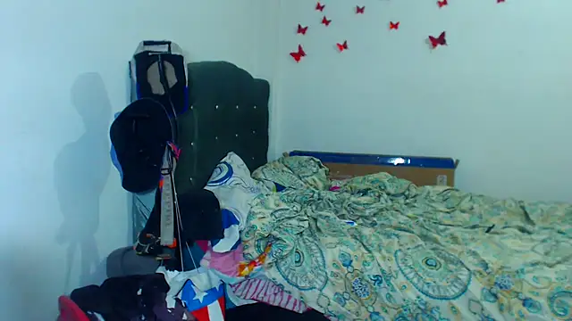 AmaraRoberts420 live sex cam