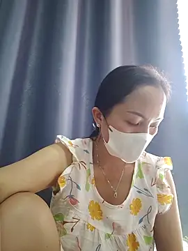 Baby-sexytits18 live sex cam