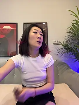 AikoYamada live sex cam