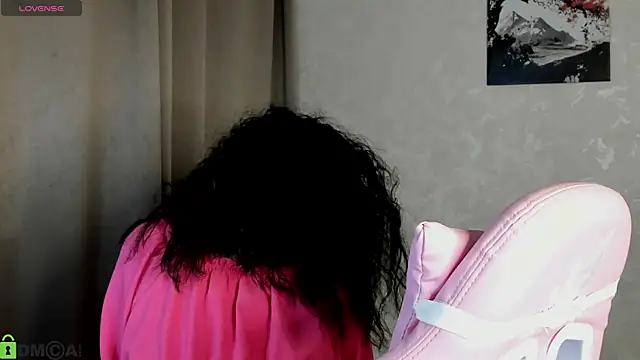 FlirtyAura live sex cam