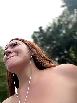 AndreaMood live sex cam