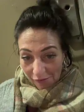 SweetandSluttyMilf live sex cam