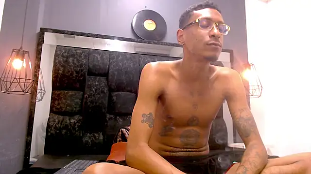 Jose_Smoke live sex cam