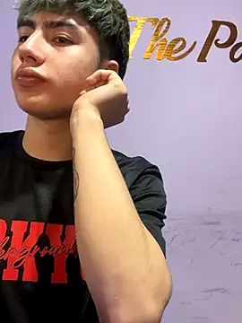 AlexanderCollman live sex cam