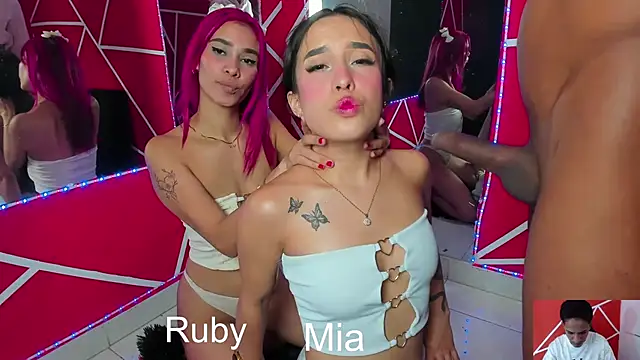 sexy_latinas_69 live sex cam