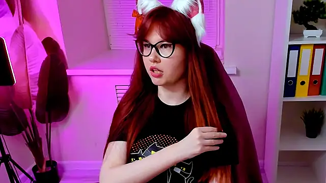 CarolGiggly live sex cam