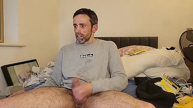 uk-bobbie-uk live sex cam