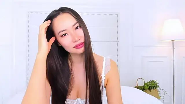 NaomiYuu live sex cam