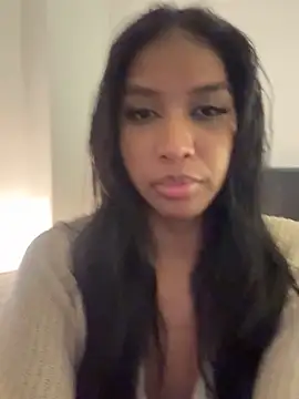 IamCrystal2 live sex cam