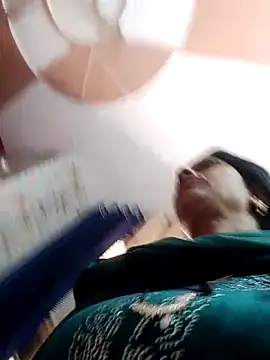 Soniya_Roy live sex cam