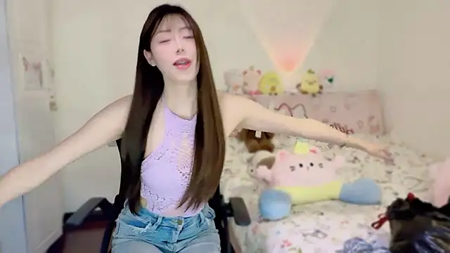 Onecutelittle live sex cam