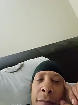 Vybezmaster live sex cam