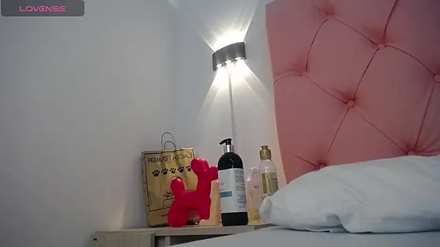 victoria_243 live sex cam