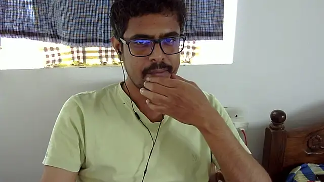 The_SHY_uncut live sex cam