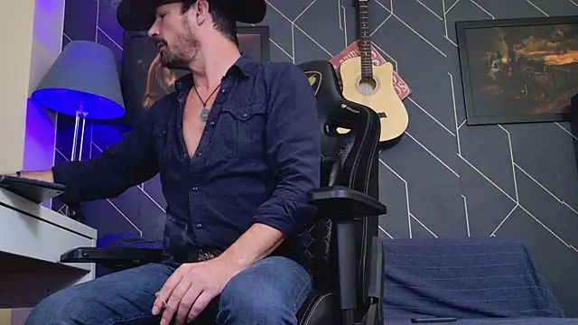 ChrisKox live sex cam