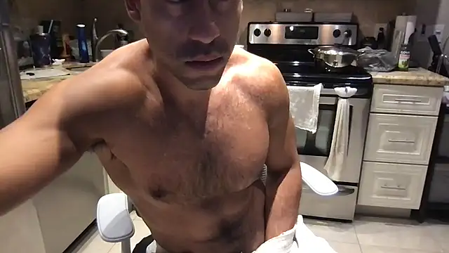 BigGuyMuscle live sex cam