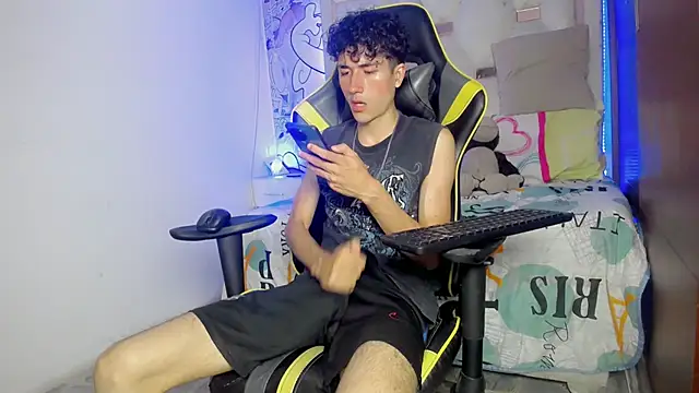 johnny_cagee live sex cam