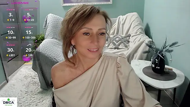 HornyMilf_777 live sex cam