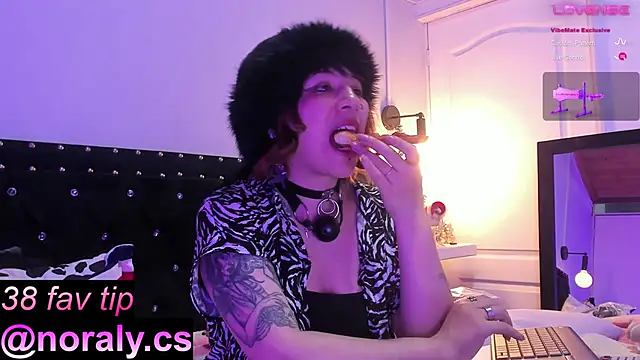 hey_noraly live sex cam