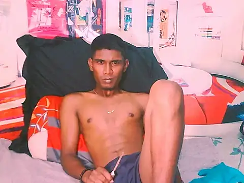 IndianThuggin live sex cam