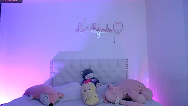 alee_lenoxx live sex cam