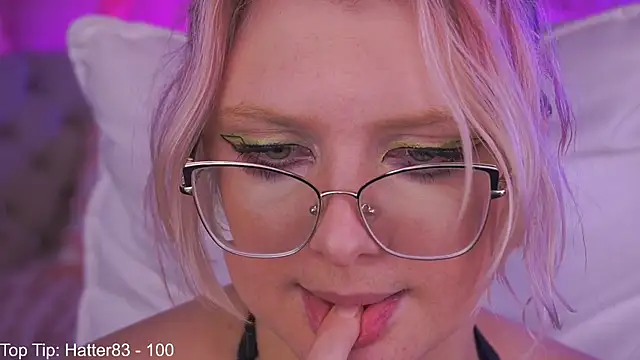 CoolTatis live sex cam