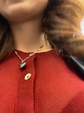 QuitieLia live sex cam