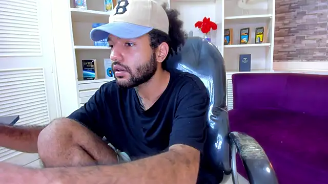 Hottie_Bear live sex cam