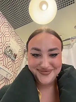 KiraSunshine live sex cam