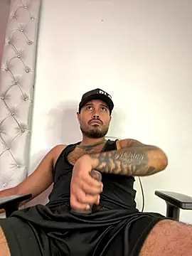 PapiStan live sex cam