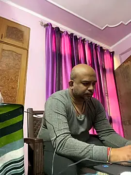 Dick_6inches_Delhi live sex cam