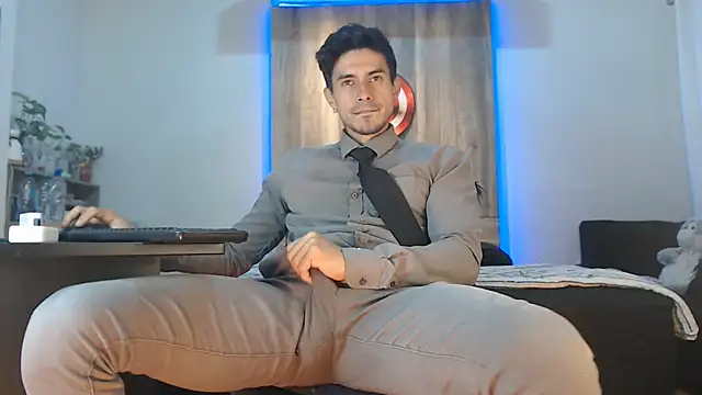 Andrew_4_ live sex cam