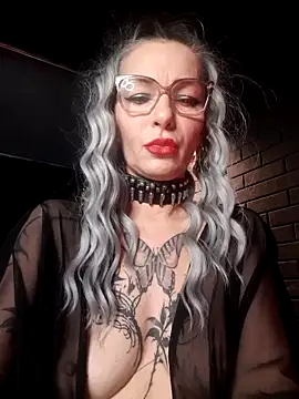 Kinky_Butterfly live sex cam