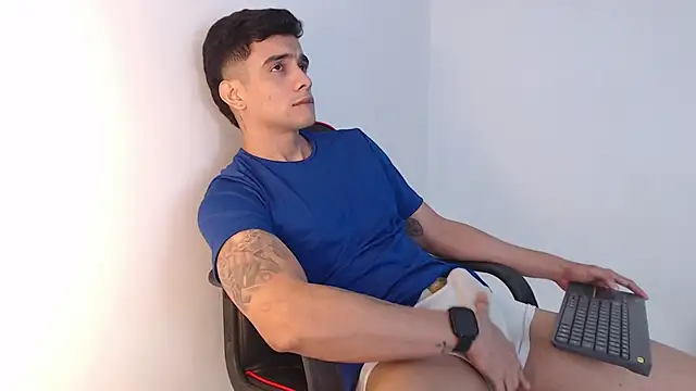 adam_levis17 live sex cam