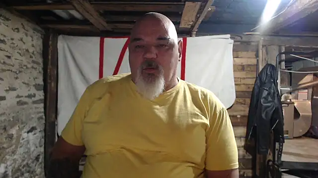 Newfiesausage1972 live sex cam