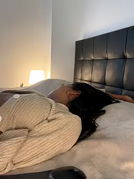 IamCrystal2 live sex cam