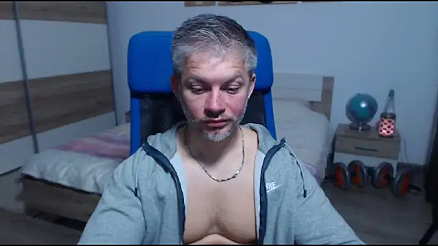 RobbyShawz live sex cam