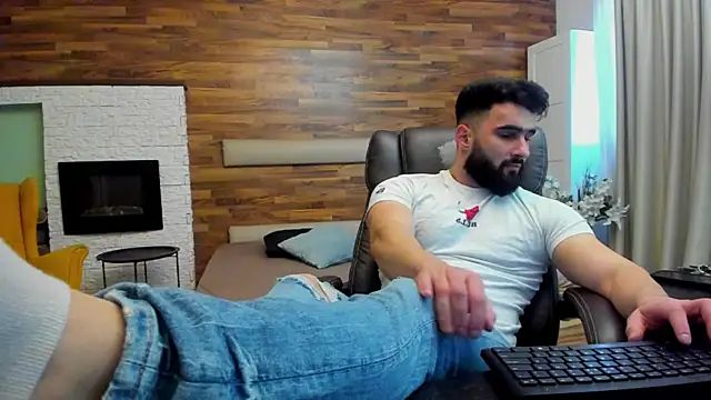 MicahLane live sex cam