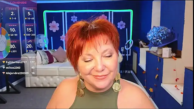 Kira_Kenett live sex cam